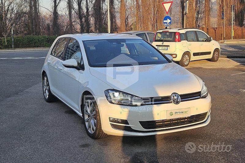 Usata VW Golf VII Highline 110 CV (80 kW) 2017 Bianco Utilitaria