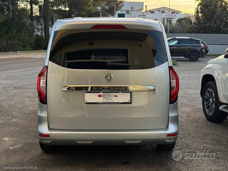 Usata Renault Kangoo Edition One 95 CV (69 kW) 2022 Argento Monovolume