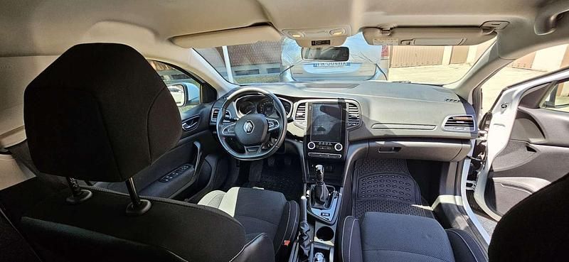 Usata Renault Mégane IV Business 140 CV (102 kW) 2019 Coupé