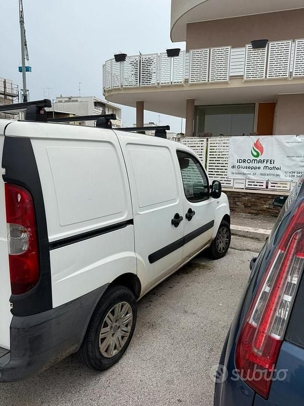 Usata Fiat Doblò 103 CV (75 kW) 2008 Monovolume