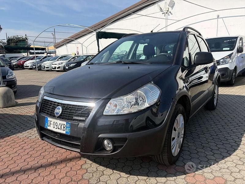 Usata Fiat Sedici Dynamic 120 CV (88 kW) 2007 Nero SUV