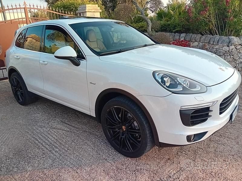Usata Porsche Cayenne 250 CV (183 kW) 2015 Bianco SUV