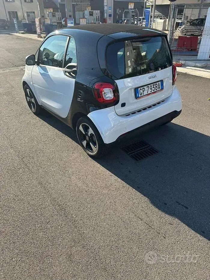 Usata Smart ForTwo Electric Drive Passion 41 kW (56 CV) 2023 Berlina