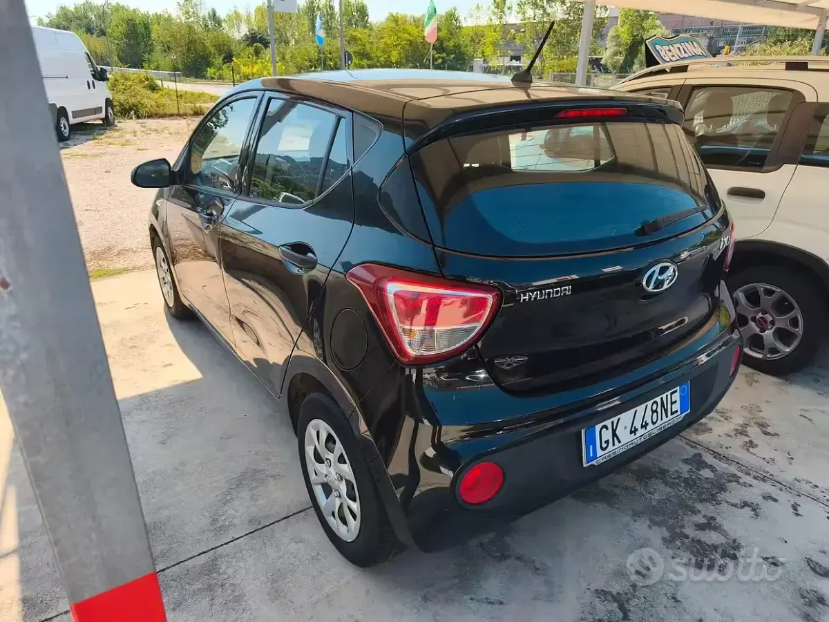 Usata Hyundai i10 Advanced 67 CV (49 kW) 2019 Nero Utilitaria