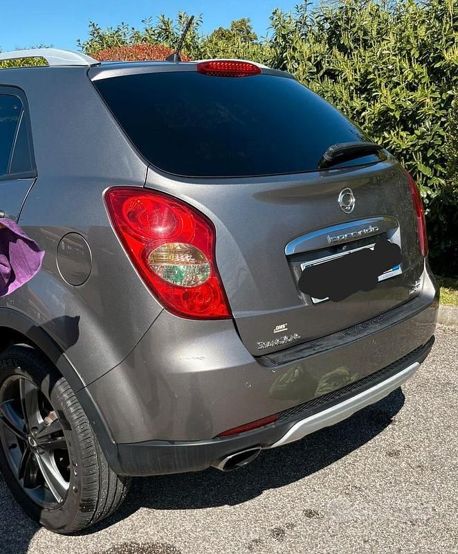 Usata Ssangyong (KGM) Korando 175 CV (128 kW) 2012 Grigio SUV