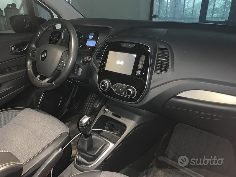 Usata Renault Captur 90 CV (66 kW) 2019 Bianco SUV