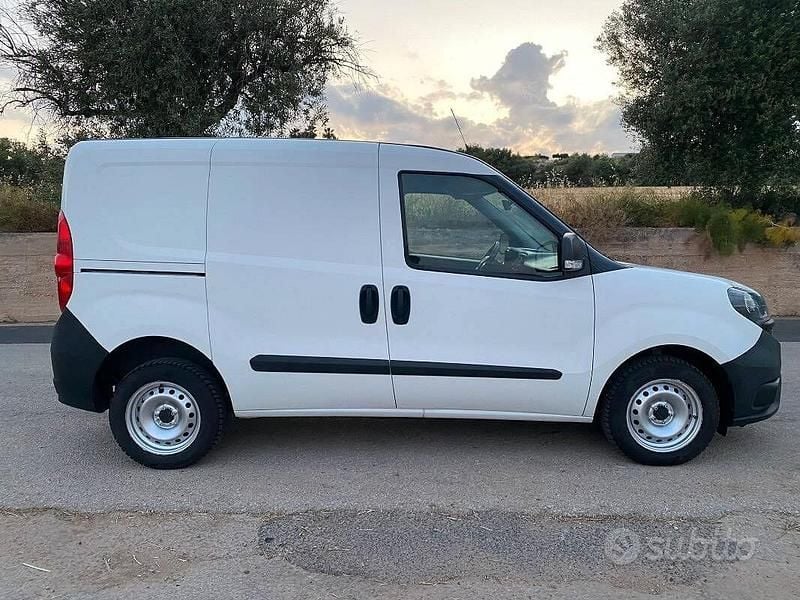 Usata Fiat Doblò Business 105 CV (77 kW) 2020 Other Monovolume