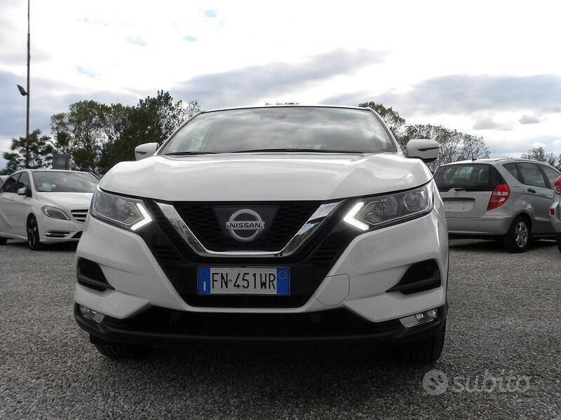 Usata Nissan Qashqai Tekna 115 CV (84 kW) 2018 Bianco SUV