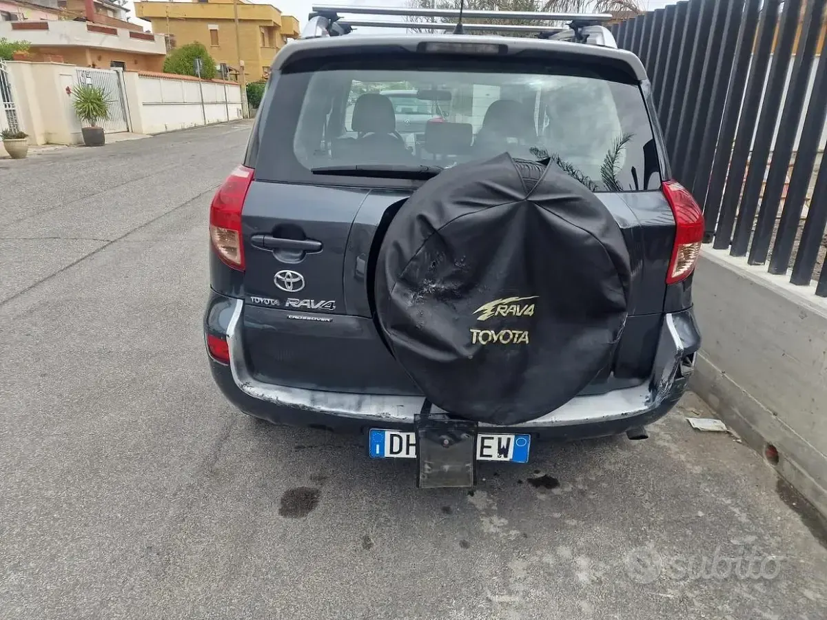Usata Toyota RAV4 136 CV (100 kW) 2007 SUV