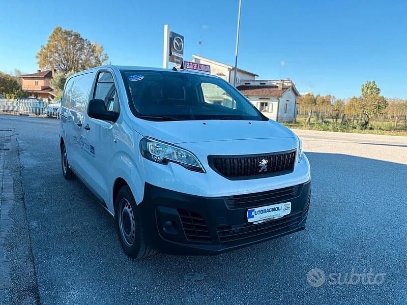 Käytetty Peugeot e-Expert Premium 100 kW (136 HP) 2024 Valkoinen Van