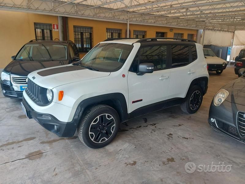 Usata Jeep Renegade Trailhawk 170 CV (125 kW) 2016 Bianco SUV