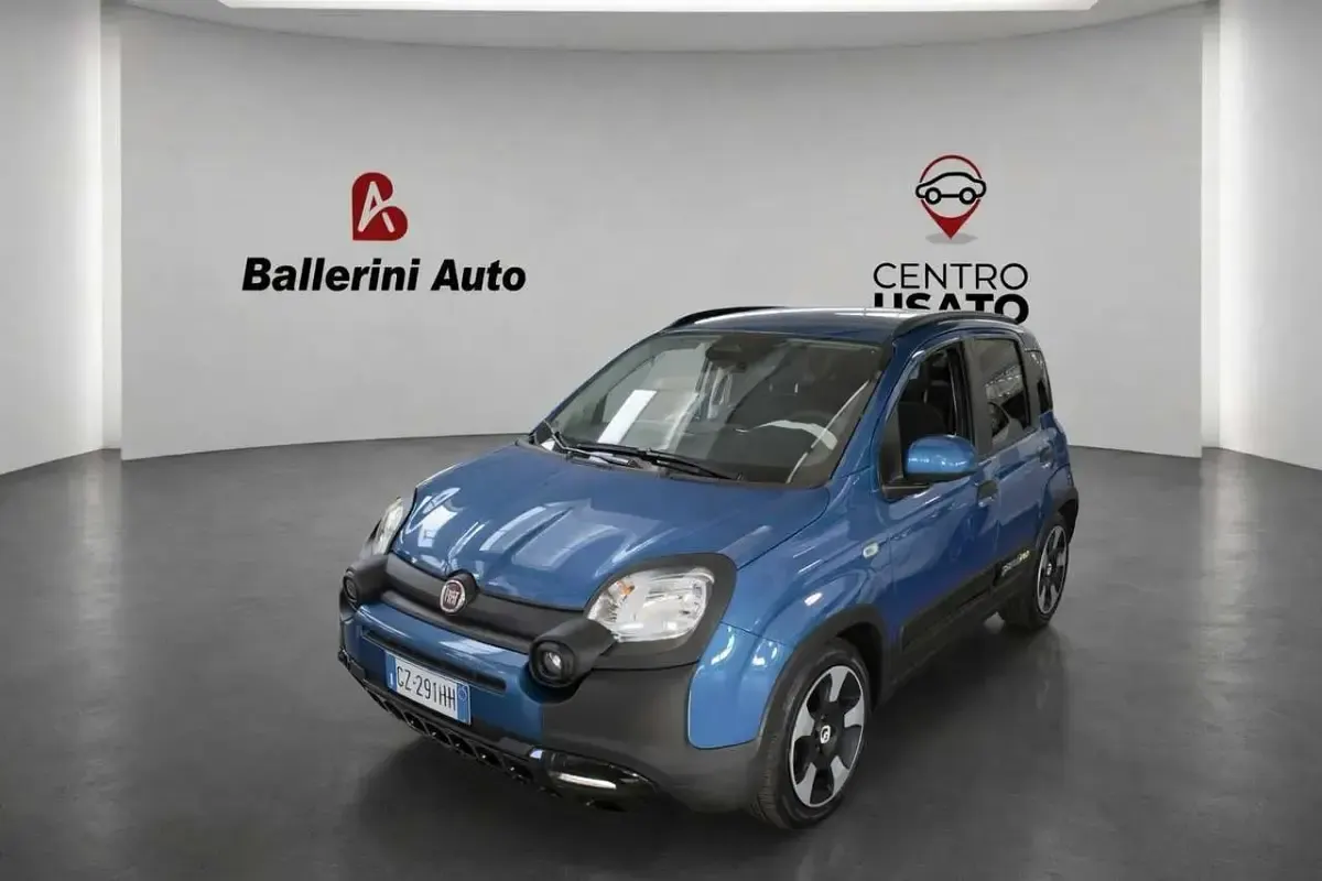 Usata Fiat Panda Cross Cross 69 CV (50 kW) 2025 Blu/azzurro Utilitaria
