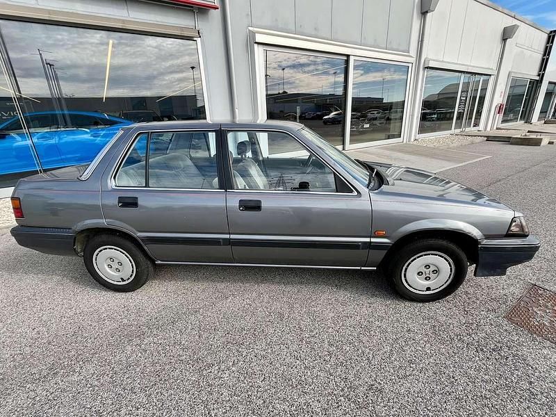 Usata Honda Civic 76 CV (55 kW) 1986 Grigio