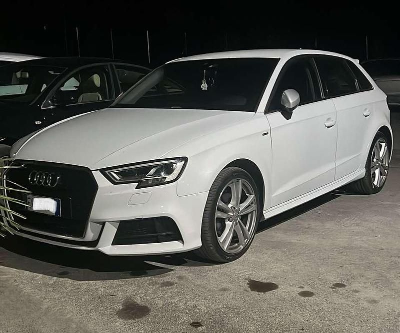 Usata Audi A3 Ambition 110 CV (80 kW) 2014 Berlina