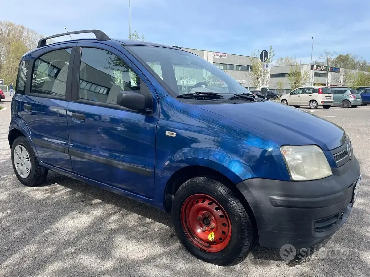 Usata Fiat Panda 69 CV (50 kW) 2006 Bluazzurro Utilitaria