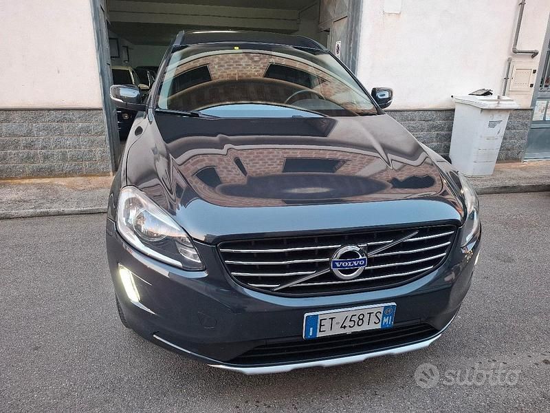 Usata Volvo XC60 Momentum 136 CV (100 kW) 2014 Blu SUV