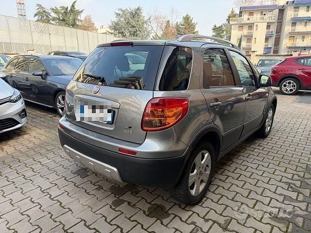 Usata Fiat Sedici Dynamic 107 CV (78 kW) 2009 Grigio scuro SUV