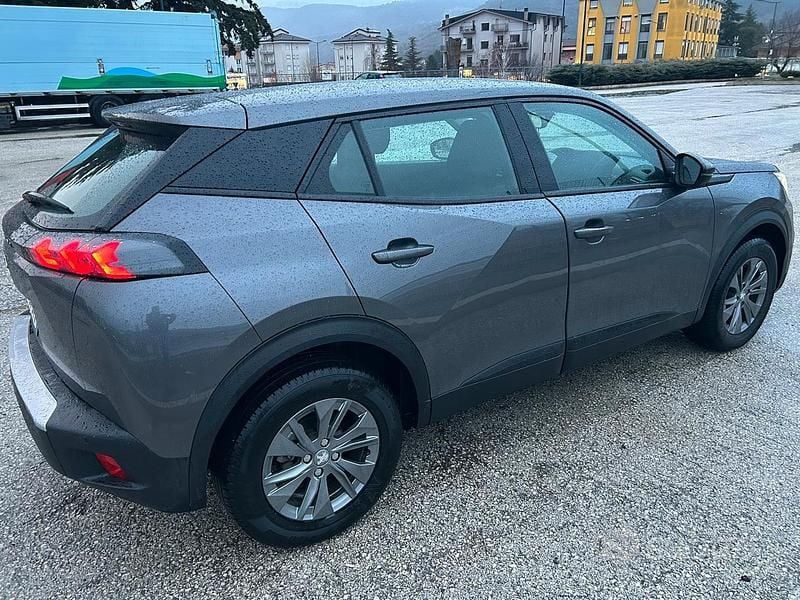 Usata Peugeot 2008 Allure 100 CV (73 kW) 2021 Grigio SUV