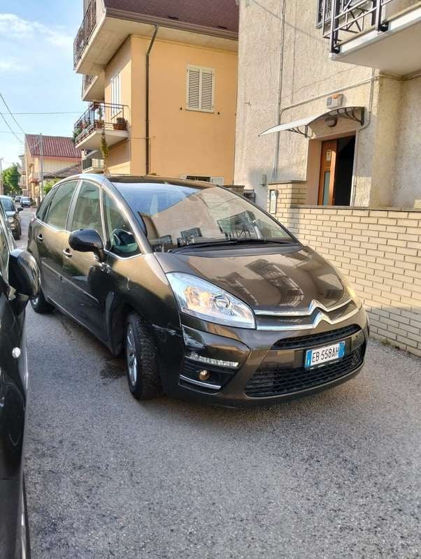 Usata 2012 Citroën C4 Picasso Seduction Monovolume | 3000 € (Buon prezzo) - Immagine 1/4