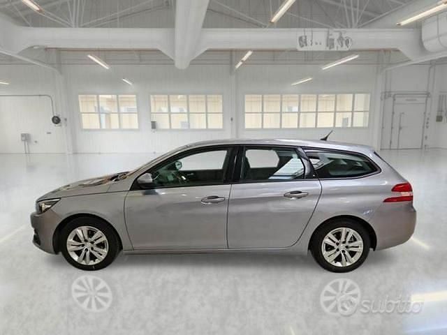 Usata Peugeot 308 Active 102 CV (75 kW) 2018 Grigio Station wagon