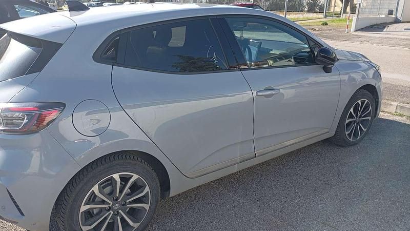 Usata Renault Clio V Techno 91 CV (66 kW) 2023 Berlina