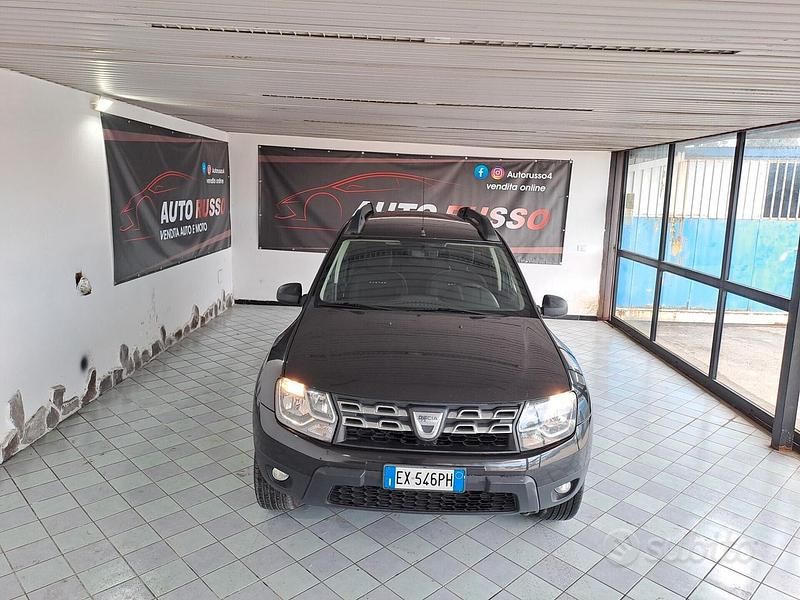Usata Dacia Duster Lauréate 115 CV (84 kW) 2015 Nero SUV