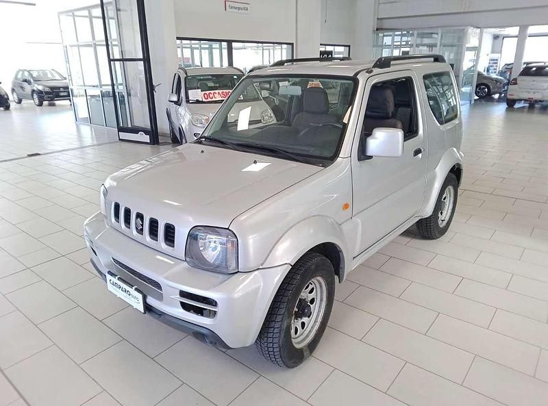 Usata Suzuki Jimny 86 CV (63 kW) 2011 Argento SUV