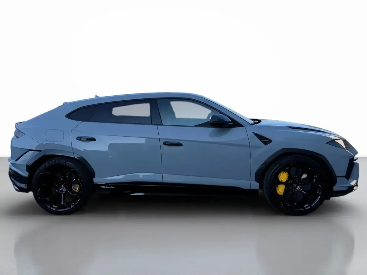Usata Lamborghini Urus 2023 Grigio hati SUV