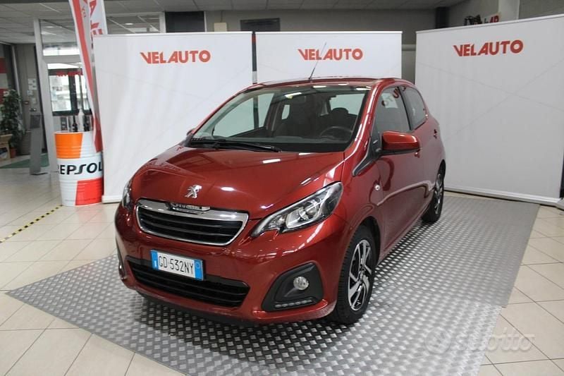 Usata Peugeot 108 Active 72 CV (52 kW) 2021 Rosso Utilitaria