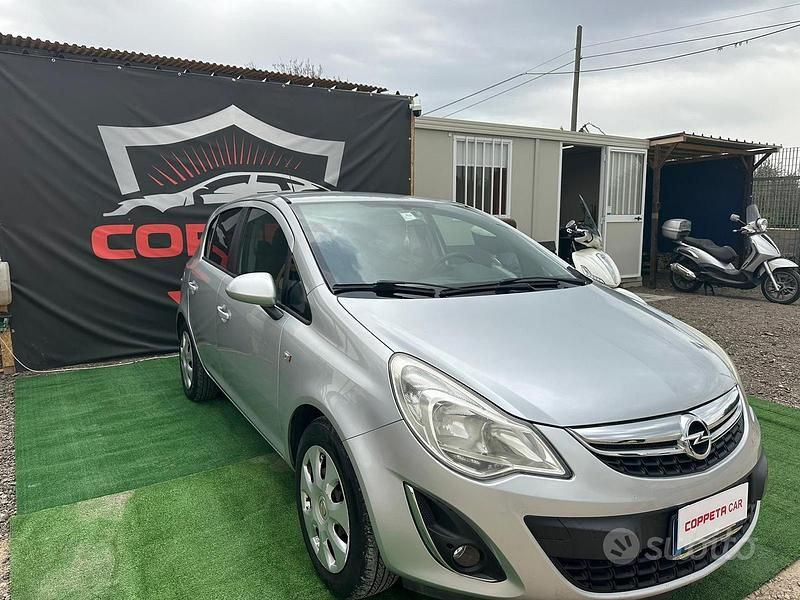 Usata Opel Corsa 75 CV (55 kW) 2013 Grigio Utilitaria