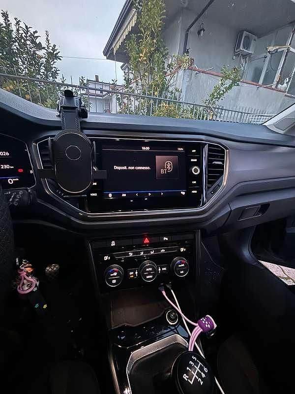 Usata VW T-Roc Style 116 CV (85 kW) 2018 Grigio SUV