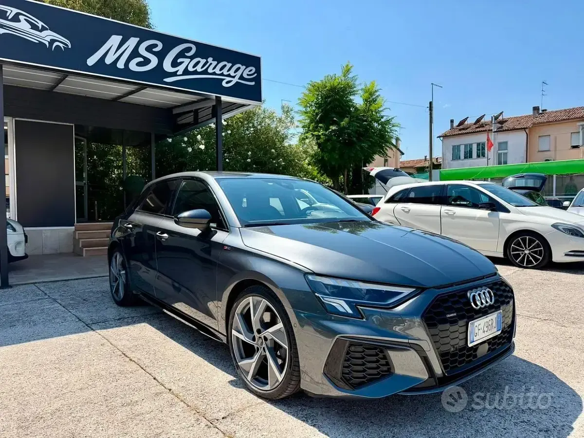 Usata Audi A3 Comfort 200 CV (147 kW) 2021 Grigio Berlina
