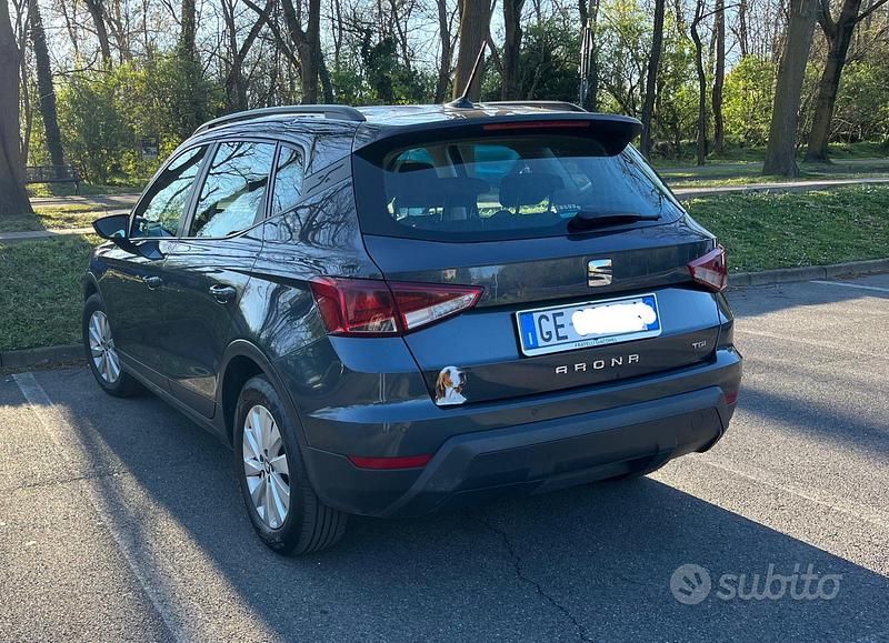 Usata Seat Arona 110 CV (80 kW) 2021 Grigio SUV