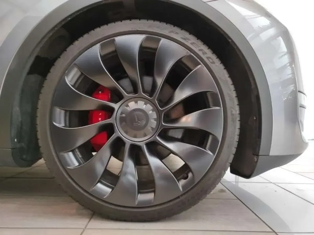 Usata Tesla Model S Performance 185 kW (252 CV) 2024 Grigio Utilitaria