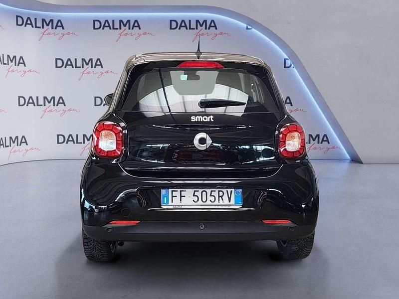 Usata Smart ForFour Passion 71 CV (52 kW) 2015 Nero Utilitaria