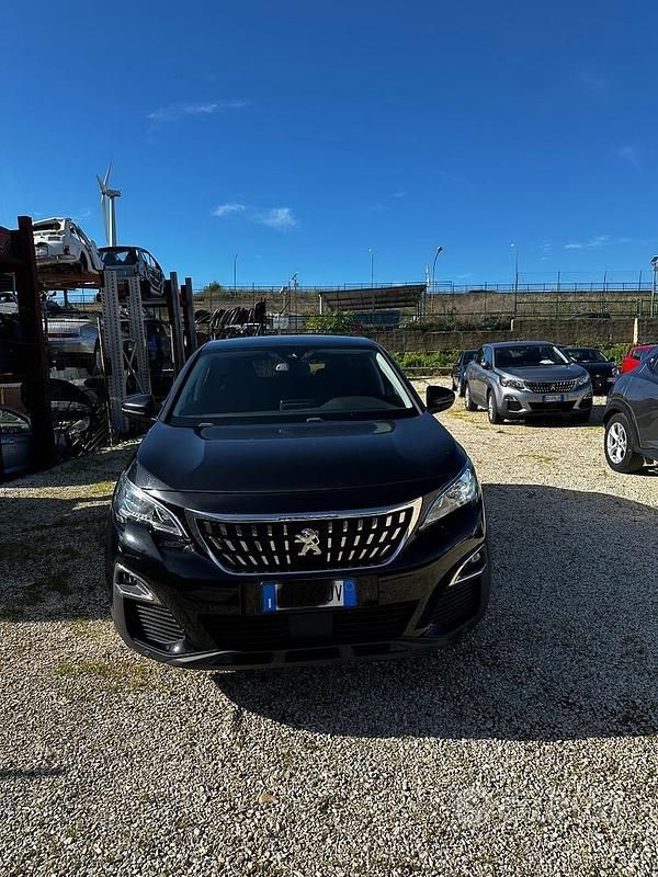 Usata Peugeot 3008 Business-Line 130 CV (95 kW) 2018 Nero SUV