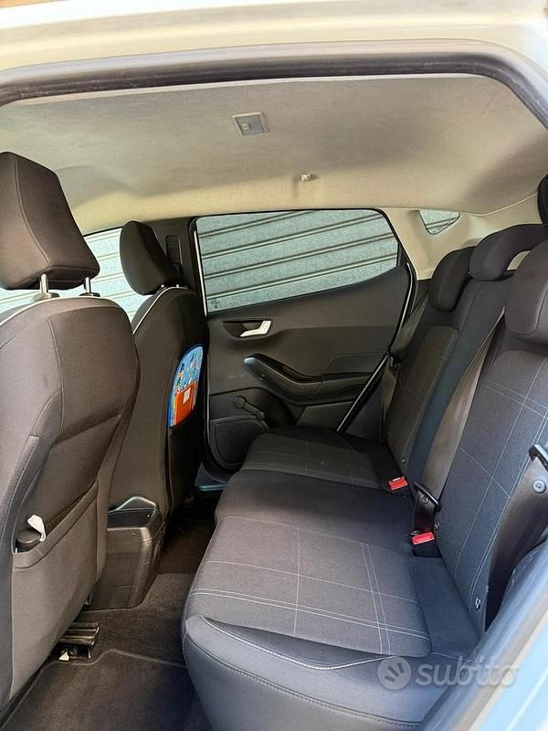 Usata Ford Fiesta Active 85 CV (62 kW) 2018 Bianco Utilitaria
