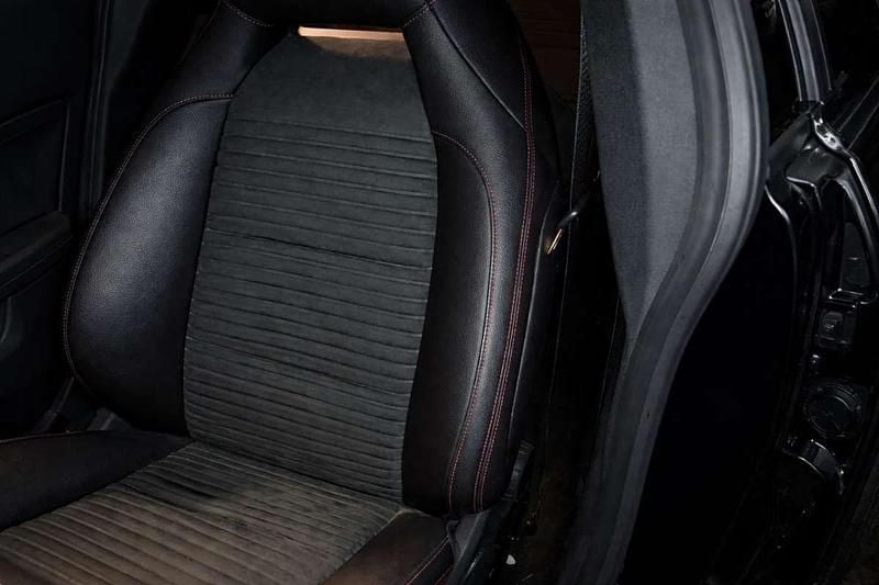 Usata Mercedes CLA180 109 CV (80 kW) 2018 Nero Berlina