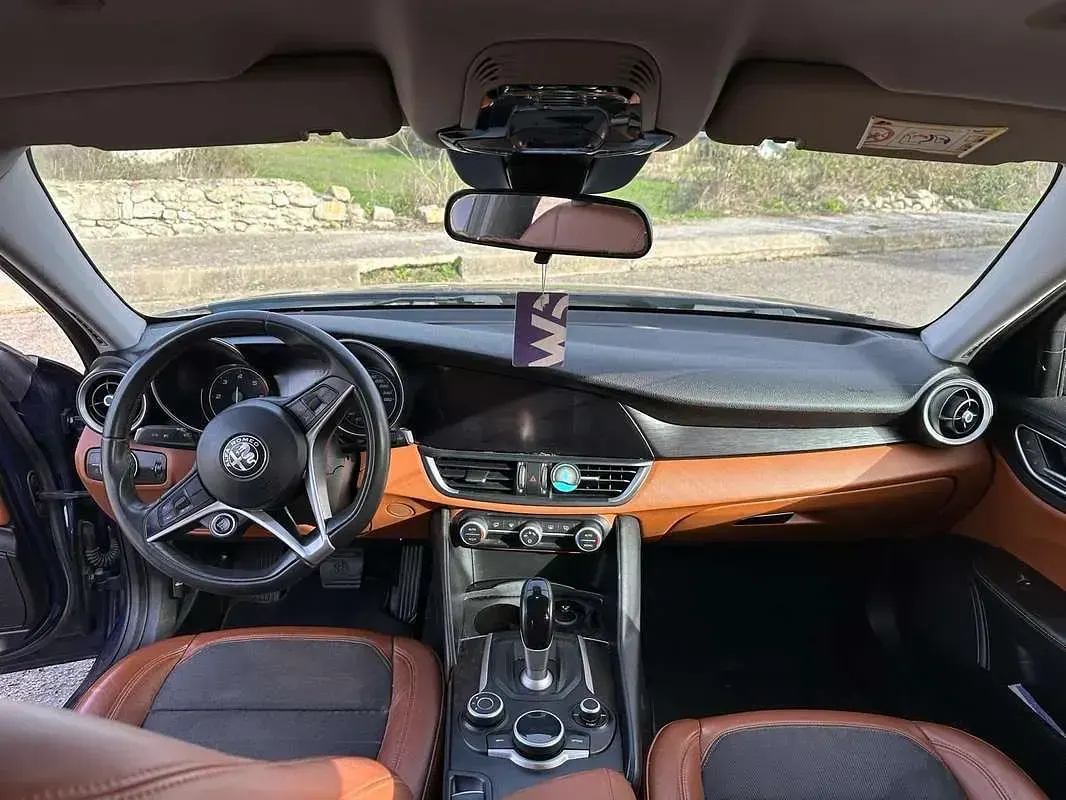 Usata Alfa Romeo Giulia Super 179 CV (131 kW) 2017 Berlina