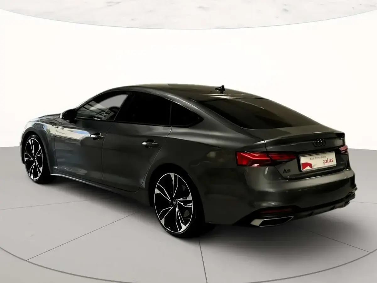 Usata Audi A5 Sportback Advanced 204 CV (150 kW) 2025 Grigio daytona perlato Utilitaria