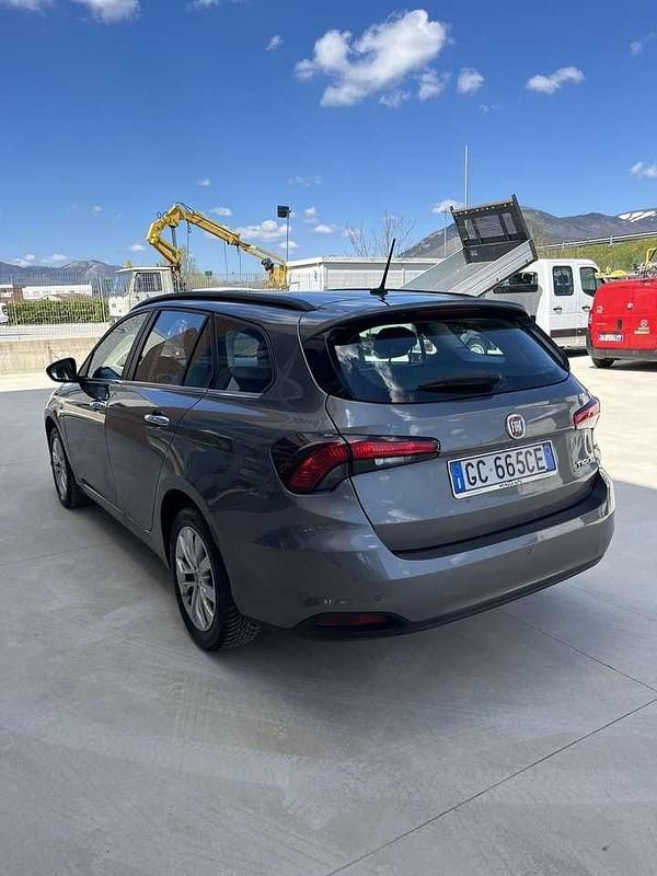 Usata Fiat Tipo Easy 120 CV (88 kW) 2020 Other Station wagon