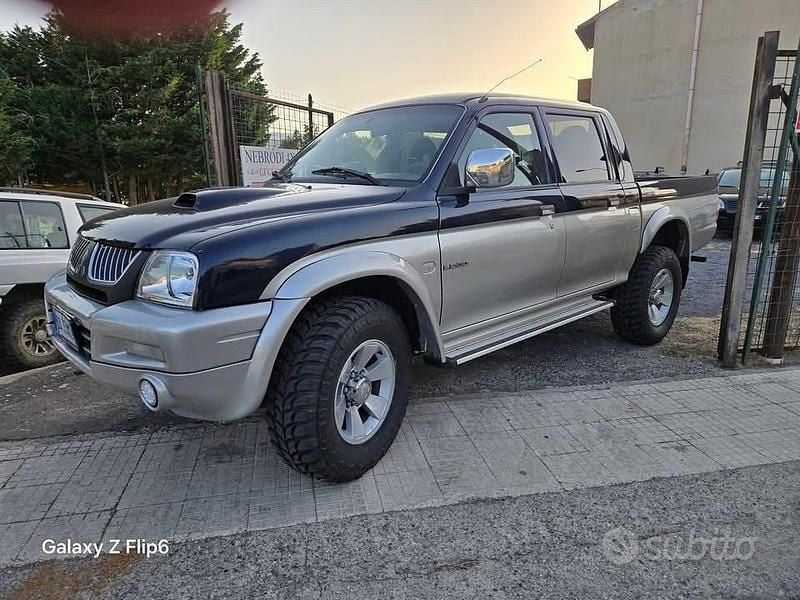 Usata Mitsubishi L200 115 CV (84 kW) 2006 Nero Pick-up