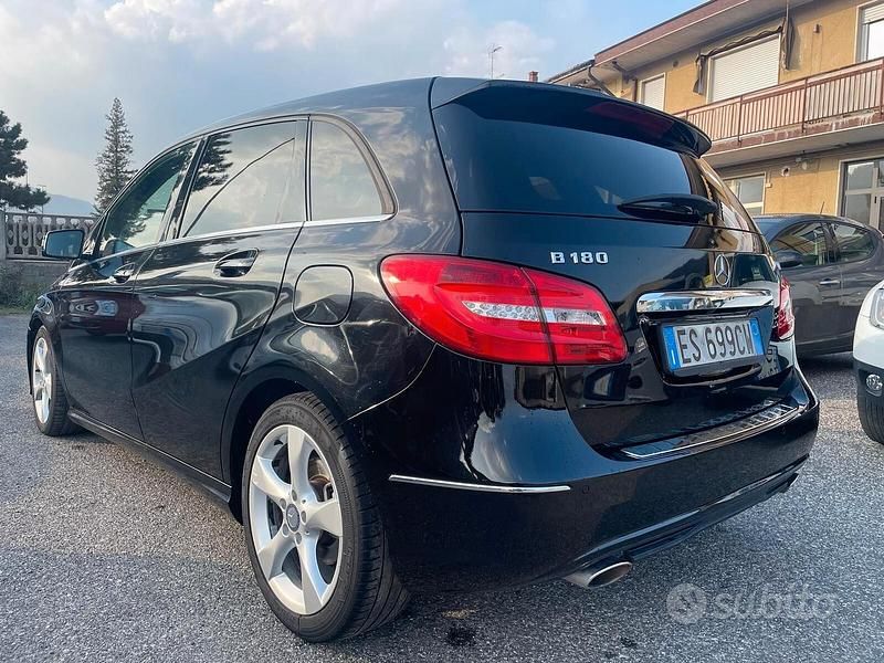 Usata Mercedes B180 Premium 109 CV (80 kW) 2013 Nero Monovolume