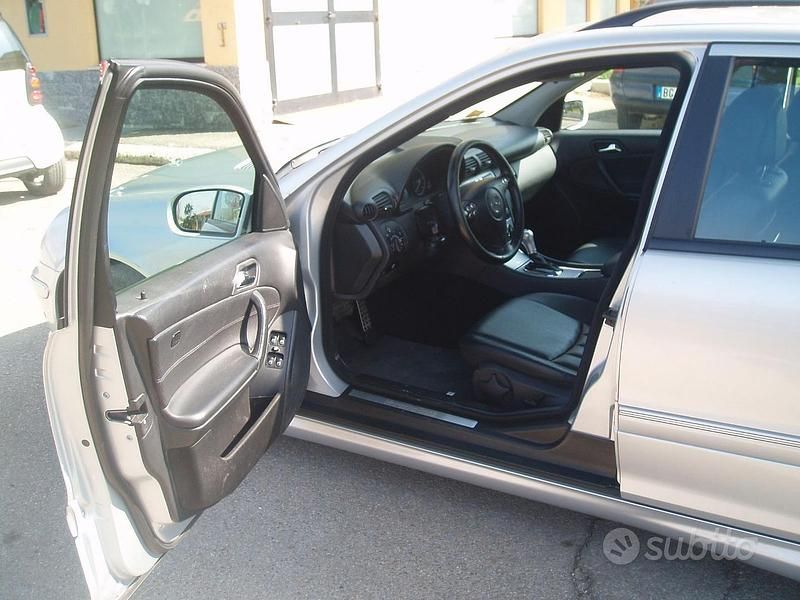 Usata Mercedes C200 2007 Grigio Station wagon