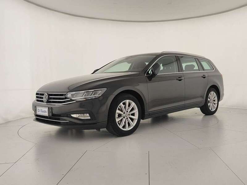 Manganese grey metallizzato Usata 2023 VW Passat Business Station wagon | 28.900 € (Ottimo prezzo) - Immagine 1/4