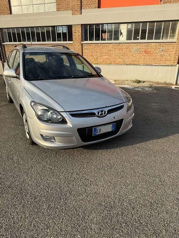 Usata 2010 Hyundai i30 Active Station wagon | 2000 € (Buon prezzo) - Immagine 1/4