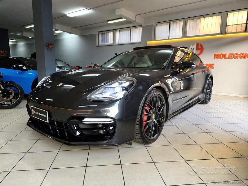 Usata Porsche Panamera Turbo Sport Turismo 550 CV (404 kW) 2017 Nero Berlina