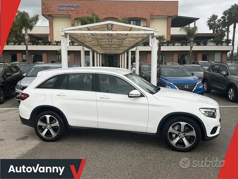 Usata Mercedes GLC220 170 CV (125 kW) 2016 Bianco SUV