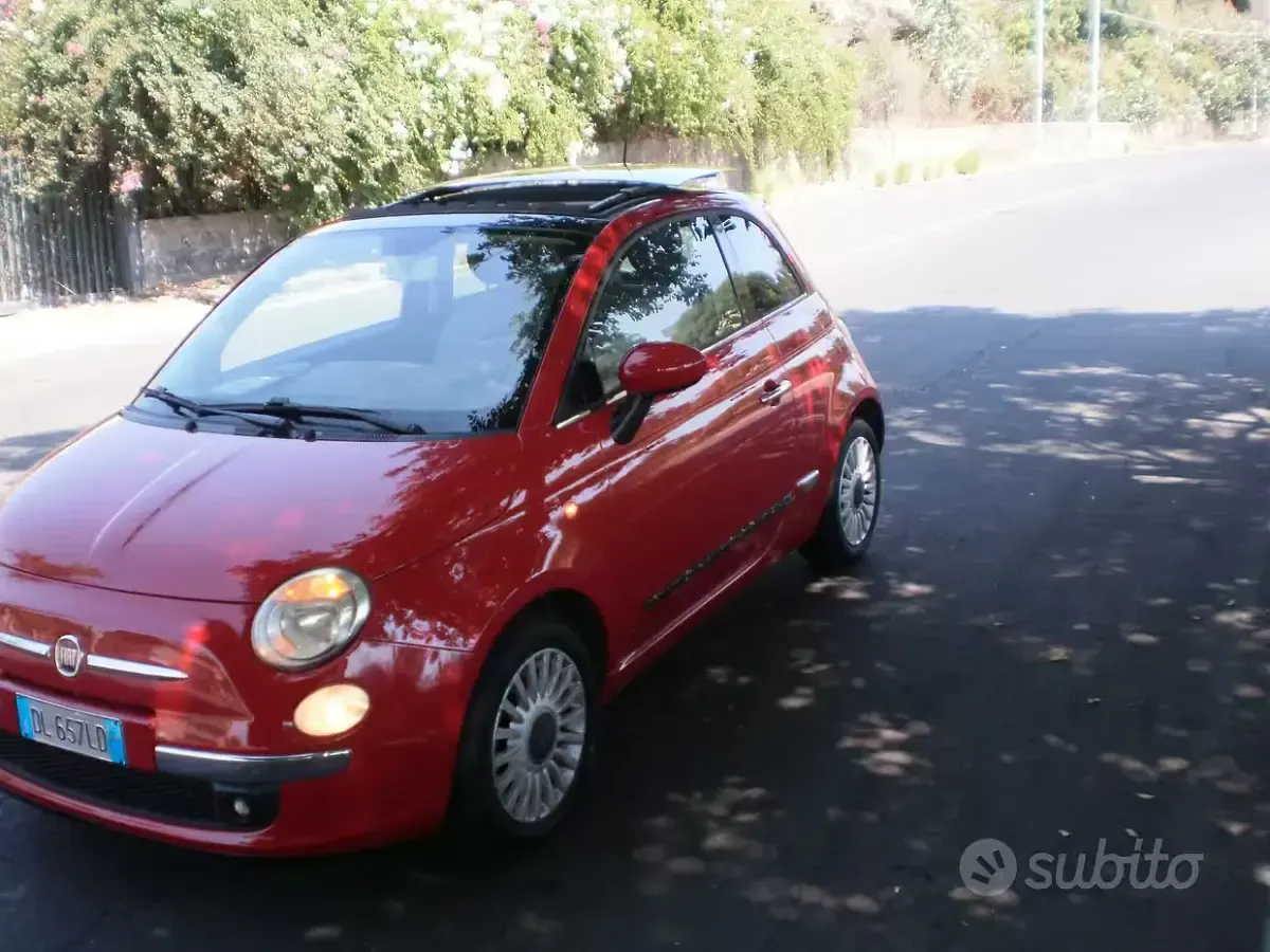 Usata Fiat 500 Lounge 95 CV (69 kW) 2009 Rosso Cabrio