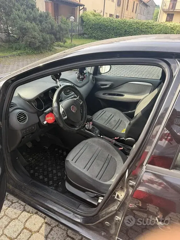 Usata Fiat Punto 65 CV (47 kW) 2011 Nero Utilitaria